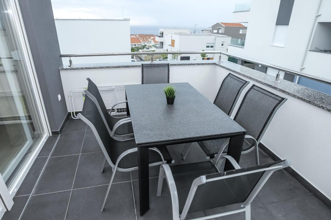 Apartments Tomana Новалья Экстерьер фото